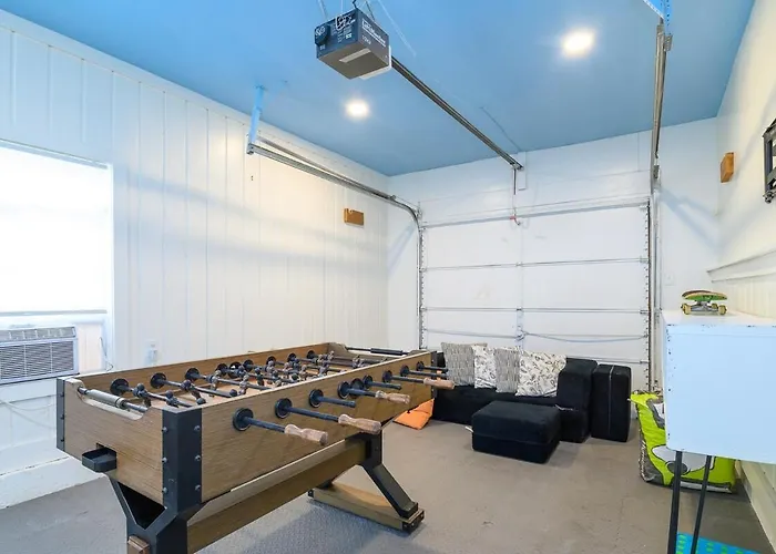 Foosball Fun! Private House Close To Kansas City!