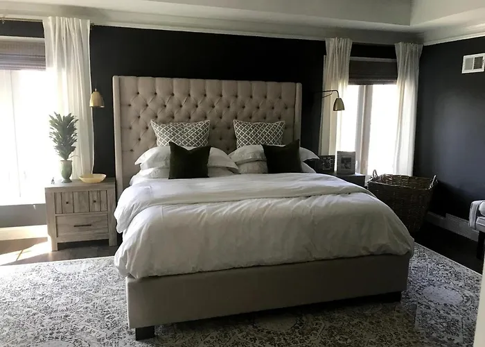 Santoclere - Designer Home At Corporate Woods
